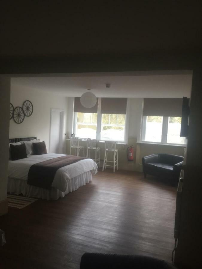 וואלת'ם אבי Good Intent Rooms מראה חיצוני תמונה
